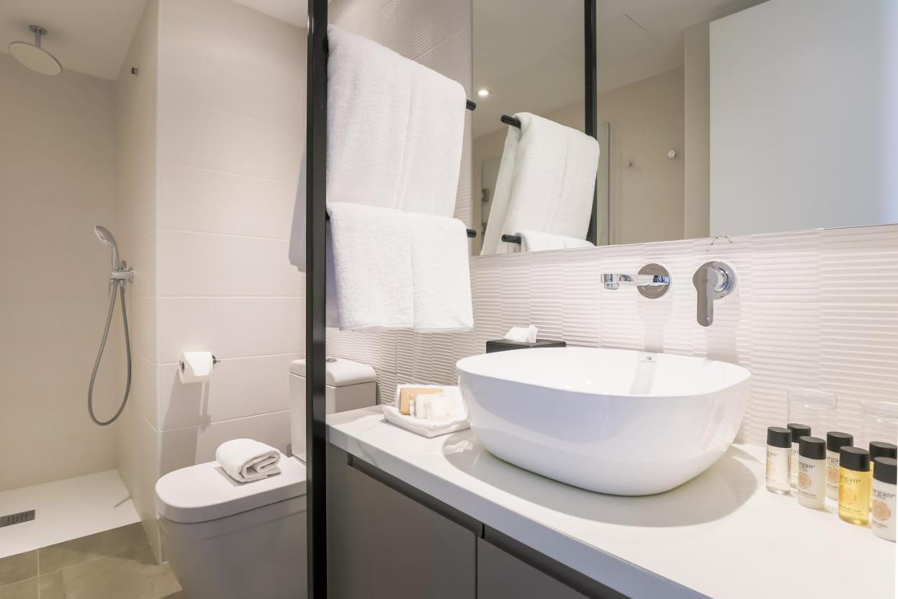 The Quality Lodge - Self Check-In Вороклини Экстерьер фото